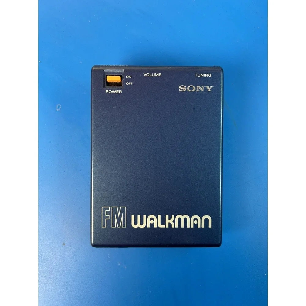 SONY FM WALKMAN Blue SRF-40 W FM w/  Headphones TESTED & WORKING